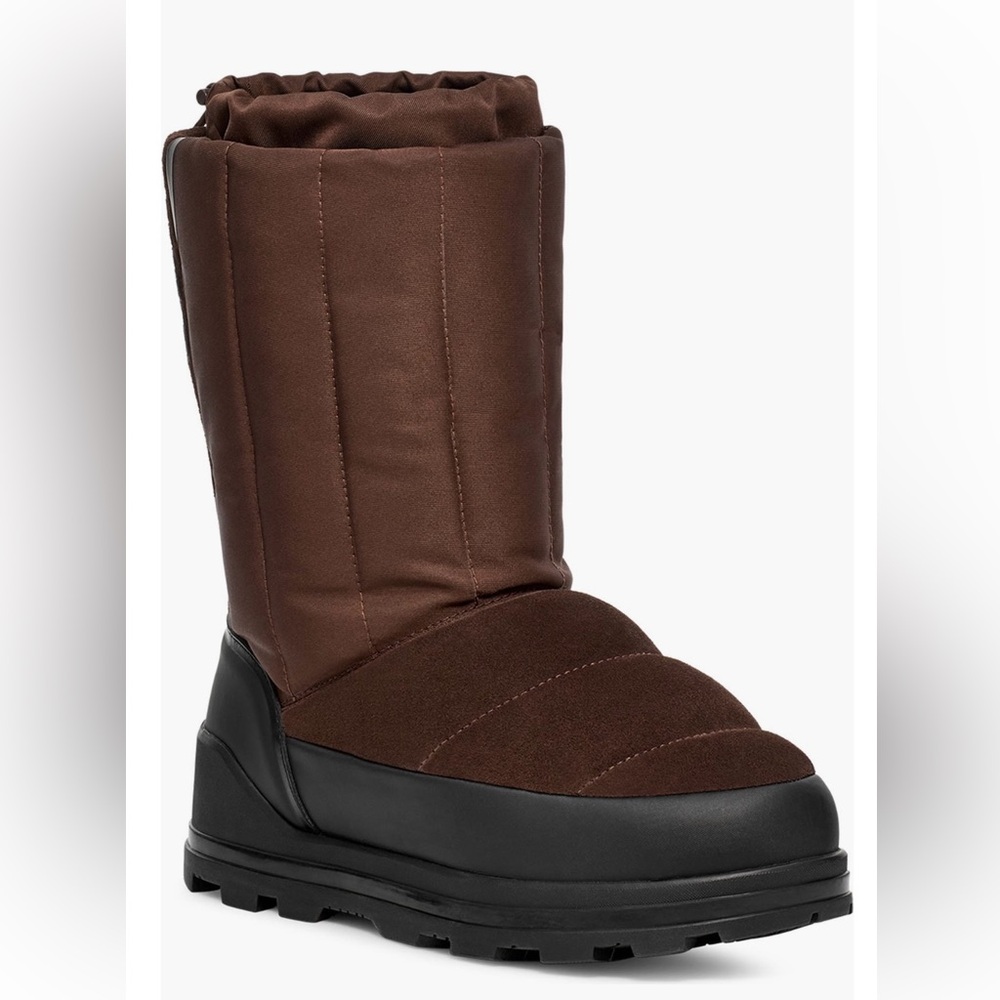 NIB!🍁UGG® Women’s Klamath Classic Waterproof
Boot, Size 8M